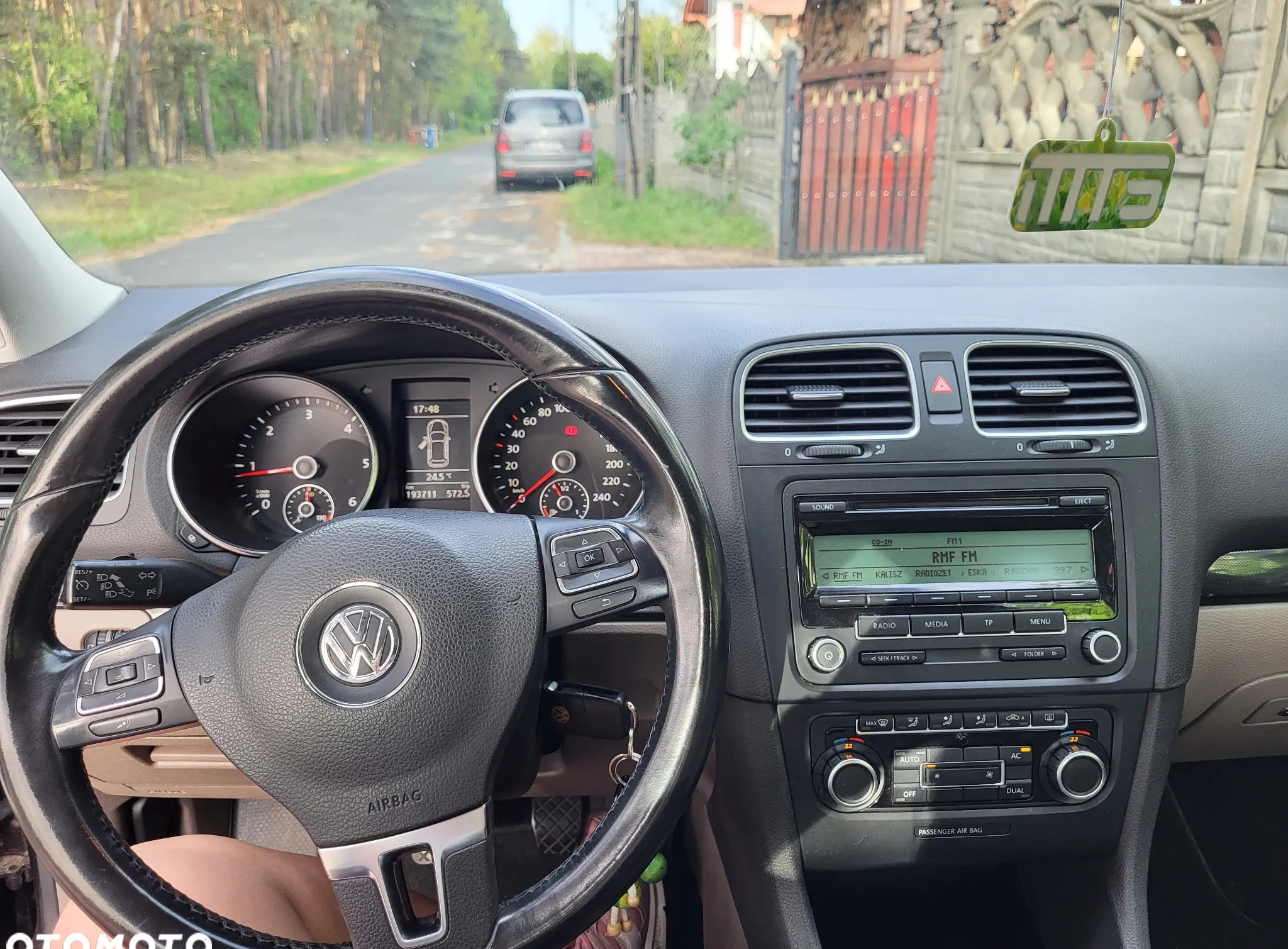 Volkswagen Golf cena 26400 przebieg: 194000, rok produkcji 2009 z Końskie małe 92